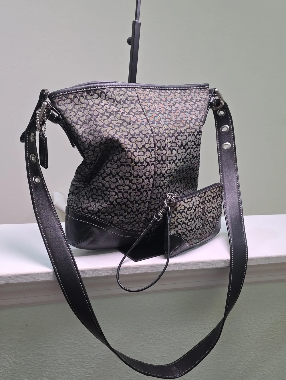 Coach F10944 Grey/Black Signature Print Crossbody Bag w/Matching SOHO Wristlet
